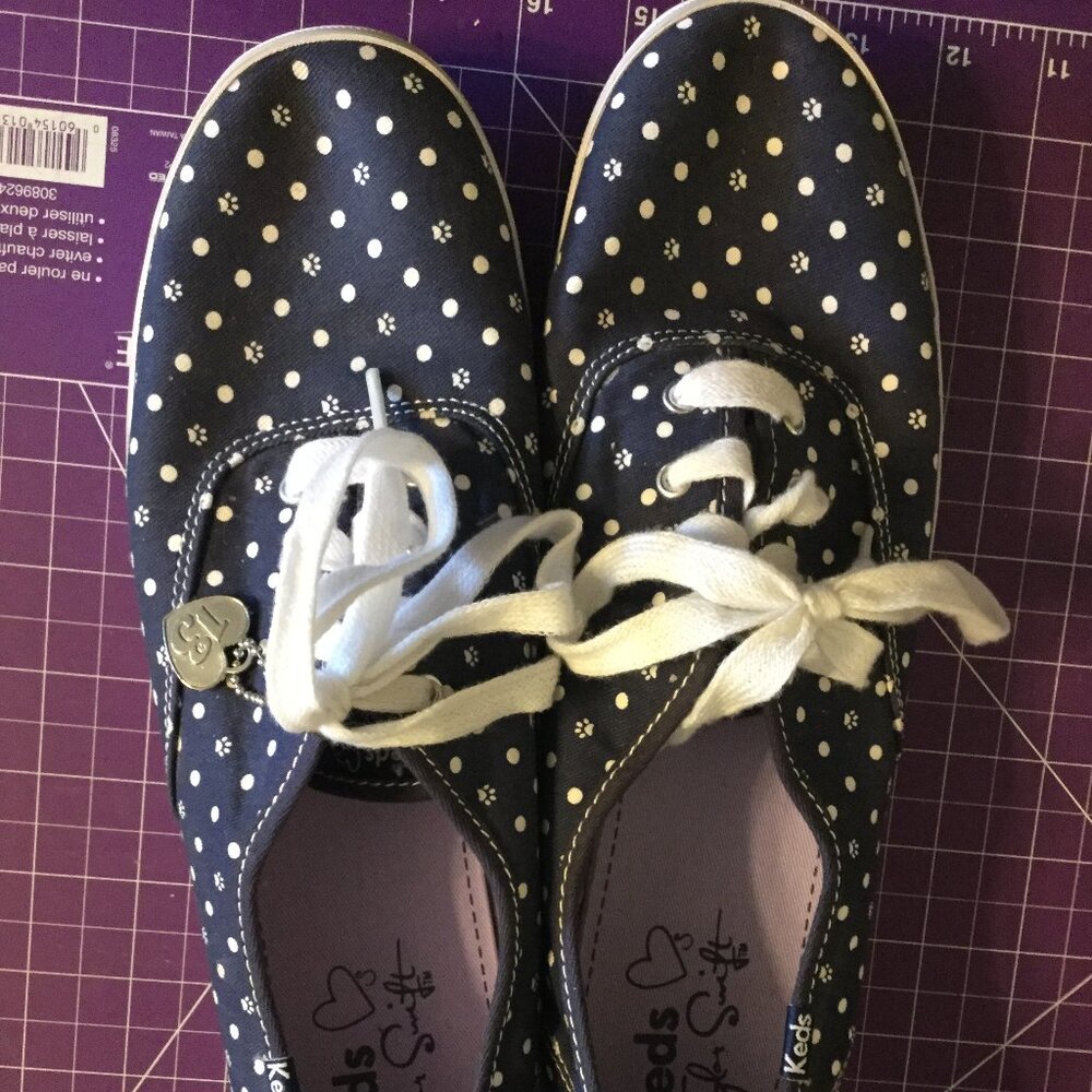 Size 11 Keds Tayler Swift polka dot with paw print sneakers like new condition